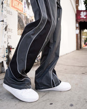 Load image into Gallery viewer, Eptm - Montaña pants black