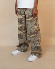 Load image into Gallery viewer, Eptm - Desert Camo Carpenter Pants
