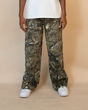 Load image into Gallery viewer, Eptm - Hunter camo Carpenter Pants
