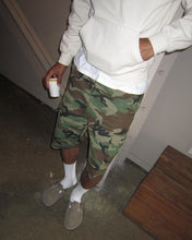 Load image into Gallery viewer, Eptm - Surge cargo shorts - og camo
