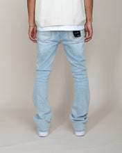 Load image into Gallery viewer, Eptm - Perfect flared denim,  light indigo
