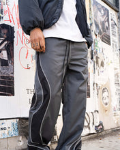 Load image into Gallery viewer, Eptm - Montaña pants Grey
