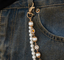 Load image into Gallery viewer, Kleep - lit pearl jeans chain

