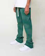 Load image into Gallery viewer, Eptm ; Sun faded sweatpants,  hunter green
