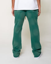 Load image into Gallery viewer, Eptm ; Sun faded sweatpants,  hunter green
