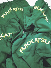 Load image into Gallery viewer, Fukkatsu ; The wilkins fleece sweats, Green
