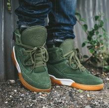 Load image into Gallery viewer, Ewing - 33 Hi chive Green/Gum/wht
